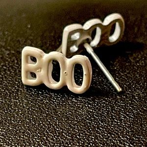 Boo Studs